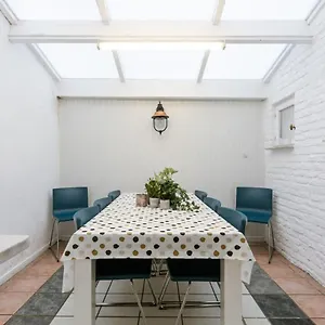 Huswell - Lapon - Spacious & Stylish Vacation Retreat Vakantiehuis Oostende